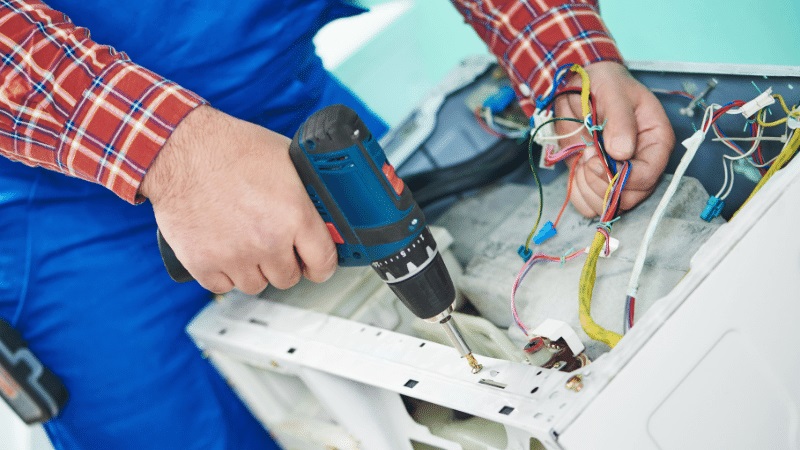 Gölcük Amana Amana çamaşır makinesi kart tamiri – Su almama arızası orijinal parça ile giderildi. - Teknik servis örneği